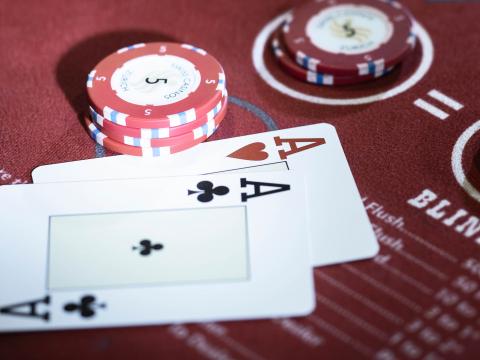 Ultimate Texas Hold'em Poker