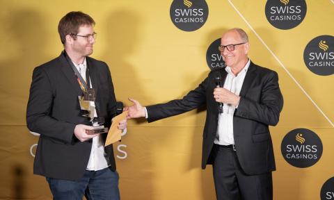 Übergabe Pokal