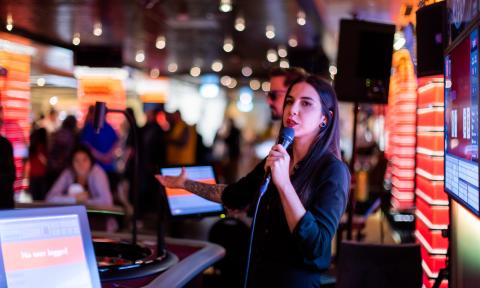 Moderation Mitarbeiterin Gambling Festival